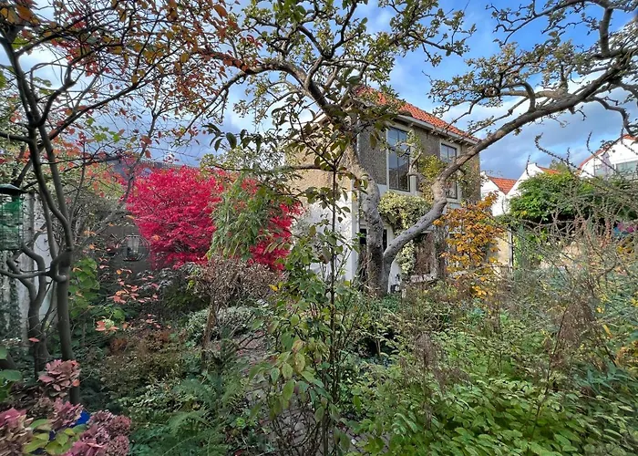Apple Tree Cottage - Charming Home At Beautiful Canal In Our Idyllic Garden